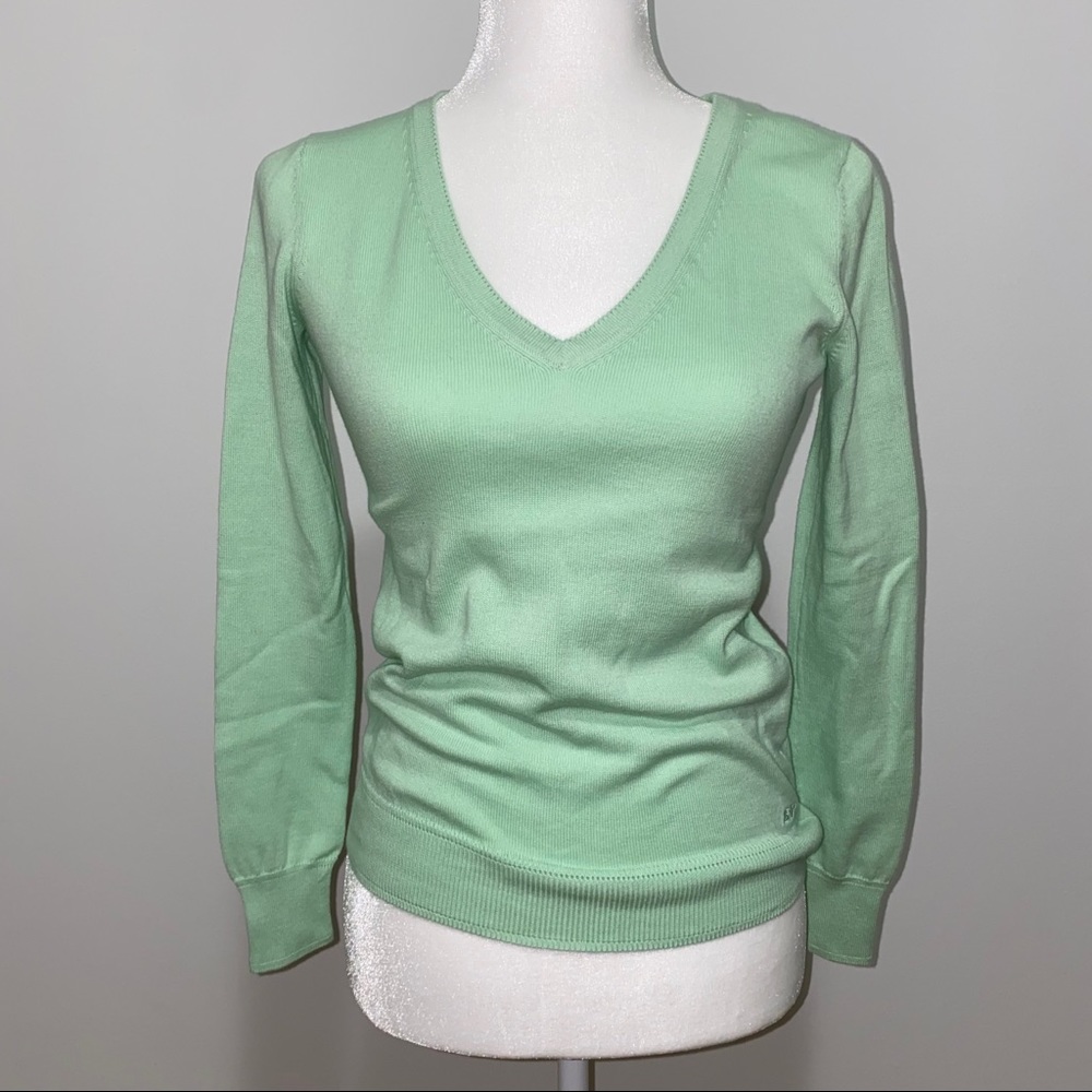 Vineyard Vines V Neck Sweater